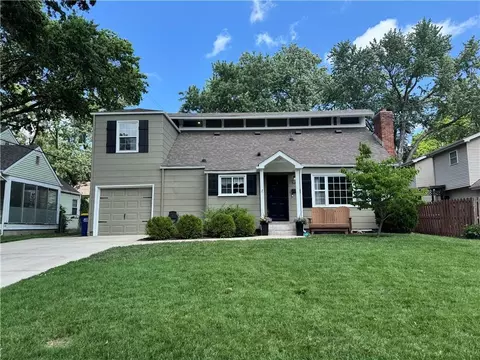 5204 W 50th Ter, Roeland Park, KS 66205