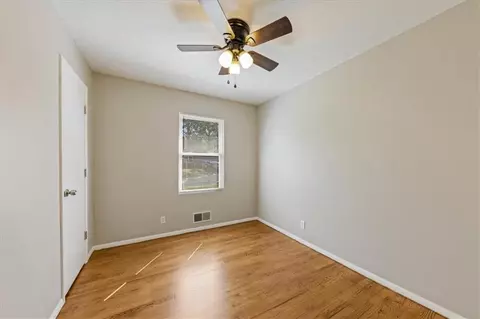 Bedroom - 16608 E 31st St, Independence, MO 64055 photo 3 of 6