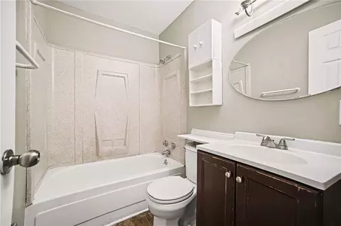 Bath - 6000 E 152nd St, Grandview, MO 64030 photo 1 of 1