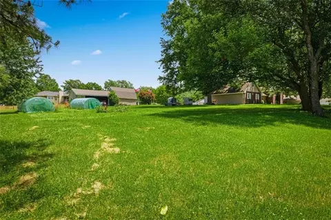 Exterior - 111 Elm St, Lathrop, MO 64465 photo 7 of 15