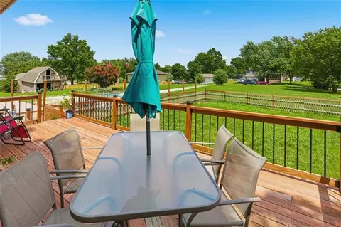 Exterior - 111 Elm St, Lathrop, MO 64465 photo 13 of 15