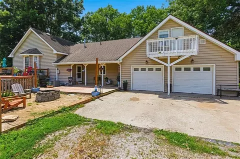 Exterior - 111 Elm St, Lathrop, MO 64465 photo 11 of 15