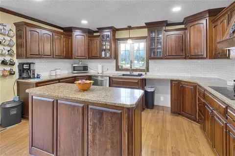 Kitchen - 111 Elm St, Lathrop, MO 64465 photo 4 of 7
