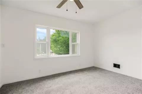 Bedroom - 11120 E 35th Ter, Independence, MO 64052 photo 4 of 5