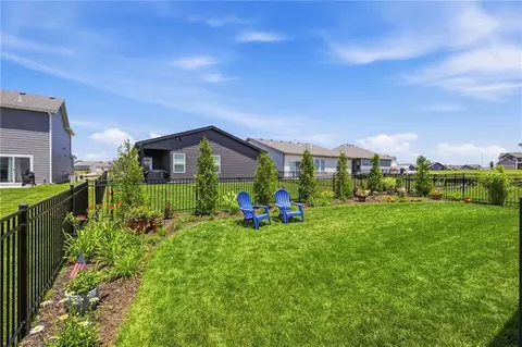 Exterior - 27116 E Sycamore St, Lees Summit, MO 64086 photo 8 of 16