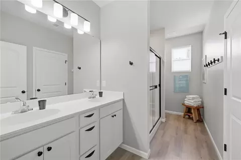 Bath - 27116 E Sycamore St, Lees Summit, MO 64086 photo 1 of 2