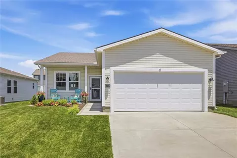 27116 E Sycamore St, Lees Summit, MO 64086