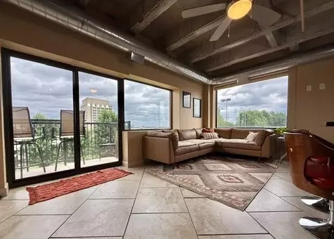 2940 Baltimore Ave #1201, Kansas City, MO 64108