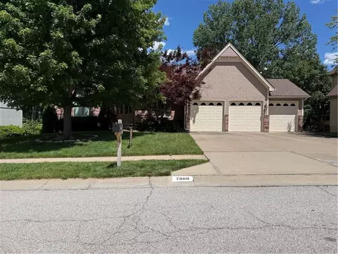 7809 N Revere Dr, Kansas City, MO 64151
