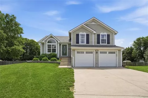 9319 NE 116th Ter, Kansas City, MO 64157