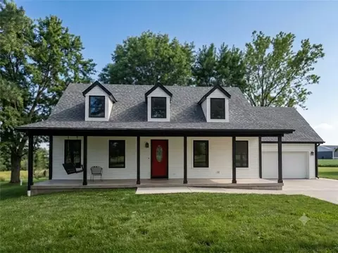 40107 E Lorenze Rd, Lone Jack, MO 64070