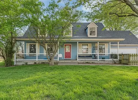 40107 E Lorenze Rd, Lone Jack, MO 64070