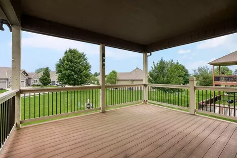 Exterior - 1422 Brompton Ln, Raymore, MO 64083 photo 3 of 4