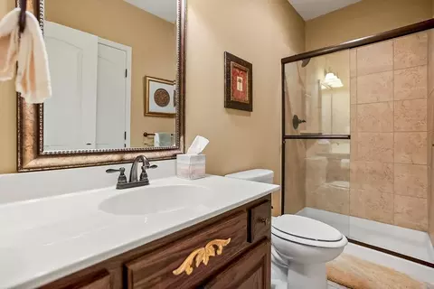 Bath - 1422 Brompton Ln, Raymore, MO 64083 photo 5 of 5