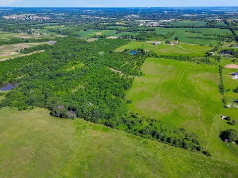 Mcintyre Road, Leavenworth, KS 66048