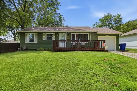 504 NE Lynn St, Lees Summit, MO 64063