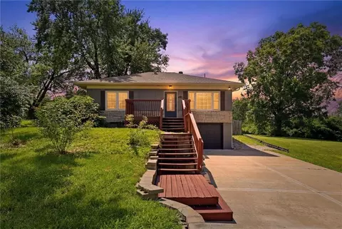2118 S 47th St, Kansas City, KS 66106