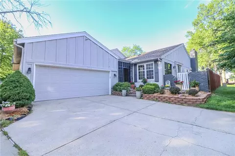 2218 Condolea Ter, Leawood, KS 66209
