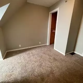 Bedroom - 3221 Mitchell Ave, Saint Joseph, MO 64507 photo 3 of 5
