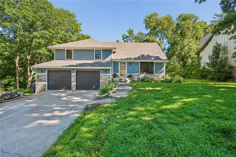 7716 NW 69th Ter, Kansas City, MO 64152