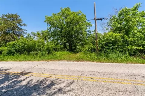 22112 Eureka Rd, Independence, MO 64057 photo 2