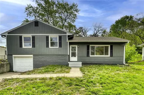 3535 N Chelsea Ave, Kansas City, MO 64117
