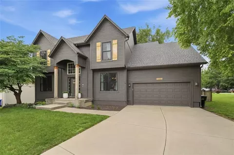 15883 W 154th Ter, Olathe, KS 66062