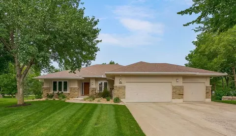 3024 S Fallbrook Ct, Blue Springs, MO 64015