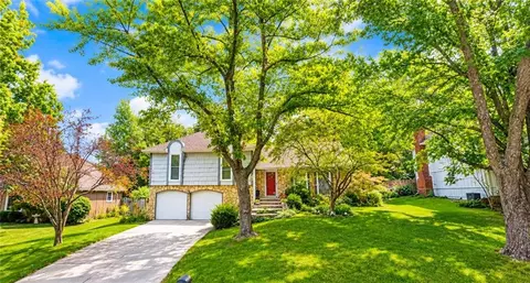 8107 Noland Rd, Lenexa, KS 66215