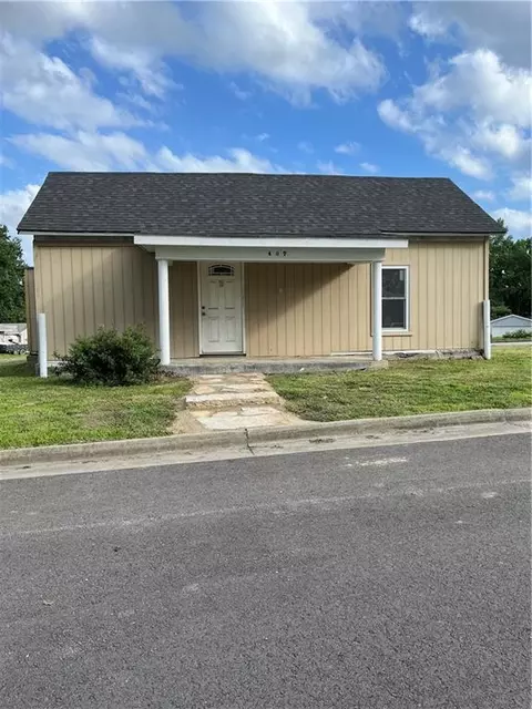 407 W 23rd St, Higginsville, MO 64037