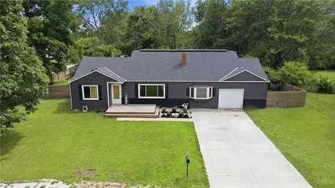 511 E 92nd St, Kansas City, MO 64131