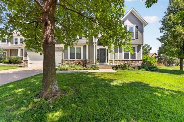 21614 W 96th St, Lenexa, KS 66220