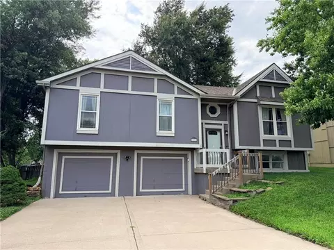 10216 N Main St, Kansas City, MO 64155