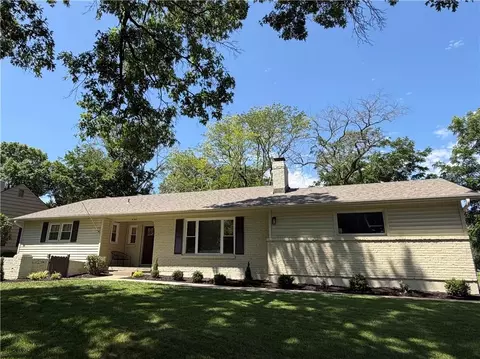 8100 Dearborn Dr, Prairie Village, KS 66208
