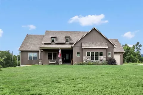26401 E 267th St, Harrisonville, MO 64701
