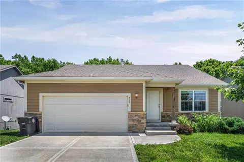 717 Samantha Ln, Belton, MO 64012