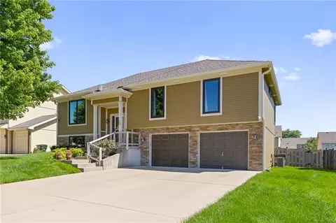 751 Park Ave, Leavenworth, KS 66048