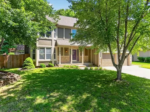 1608 NE 81st St, Kansas City, MO 64118