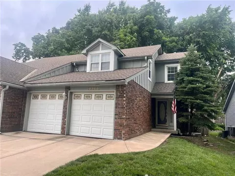 10566 Long St, Overland Park, KS 66215