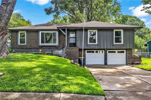 8800 Mcelroy Rd, Kansas City, MO 64134
