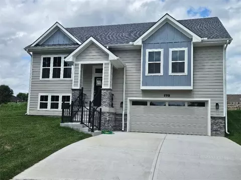 1723 N 92nd Ter, Kansas City, KS 66112