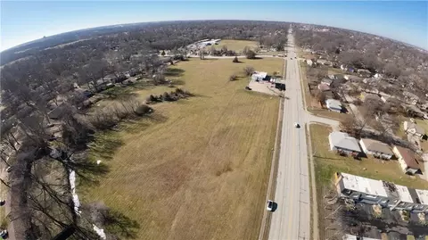 7905 High Grove Rd, Grandview, MO 64030