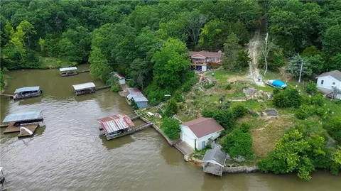 Stackhouse Point, Edwards, MO 65326