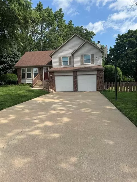 15622 W 125th St, Olathe, KS 66062