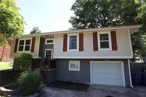 1412 Fir St, Eudora, KS 66025