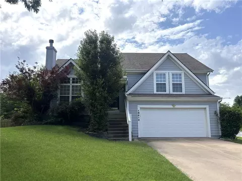 16412 W 157th Ter, Olathe, KS 66062