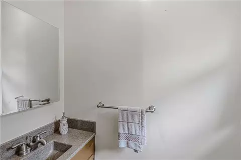 Bath - 700 S Alexander Rd, Independence, MO 64056 photo 5 of 5