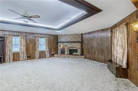 Living - 700 S Alexander Rd, Independence, MO 64056 photo 10 of 13