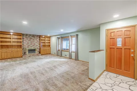 Living - 700 S Alexander Rd, Independence, MO 64056 photo 3 of 13