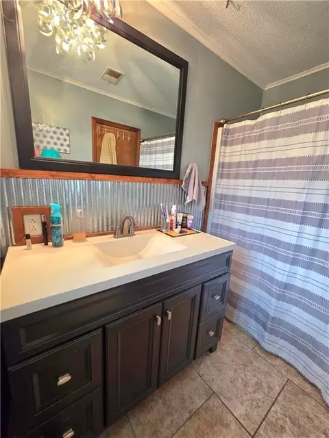 Bath - 706 W Benton St, Windsor, MO 65360 photo 3 of 3